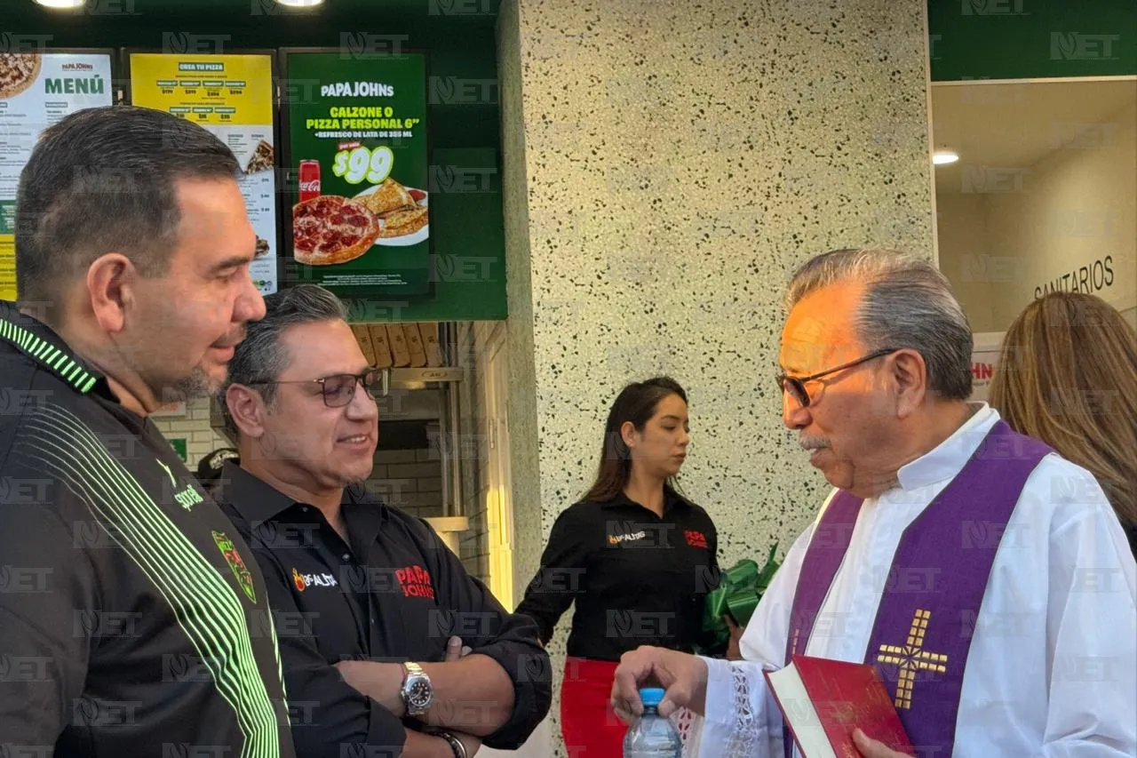 Inauguran sucursal de pizzería Papa John's