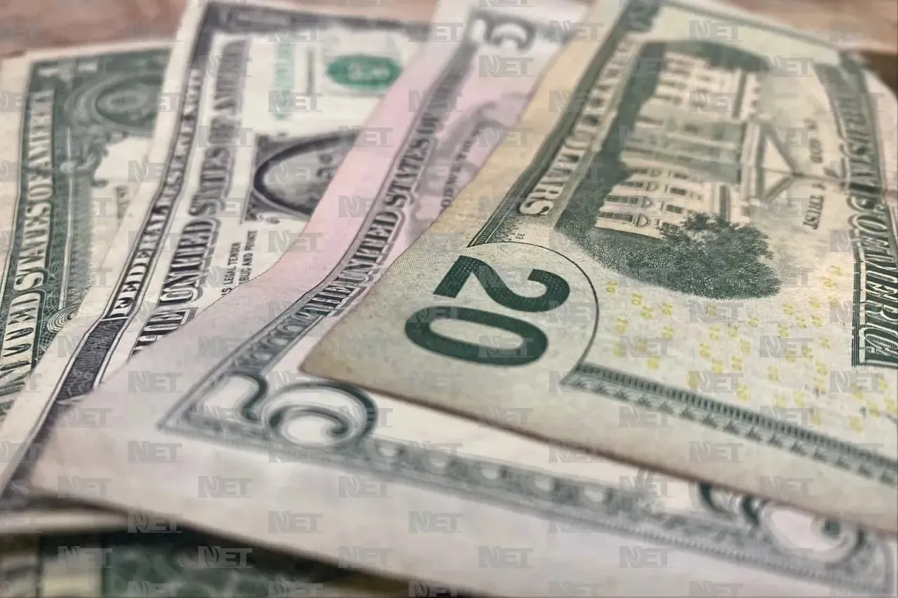 Baja el precio del dólar