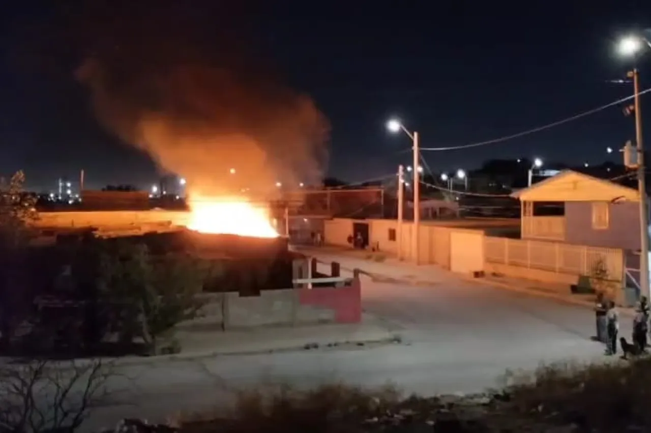 Se incendia casa en la colonia Madero
