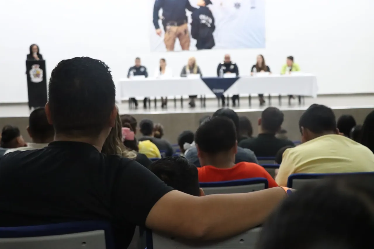 Agentes de seguridad fortalecen la relación con sus hijos