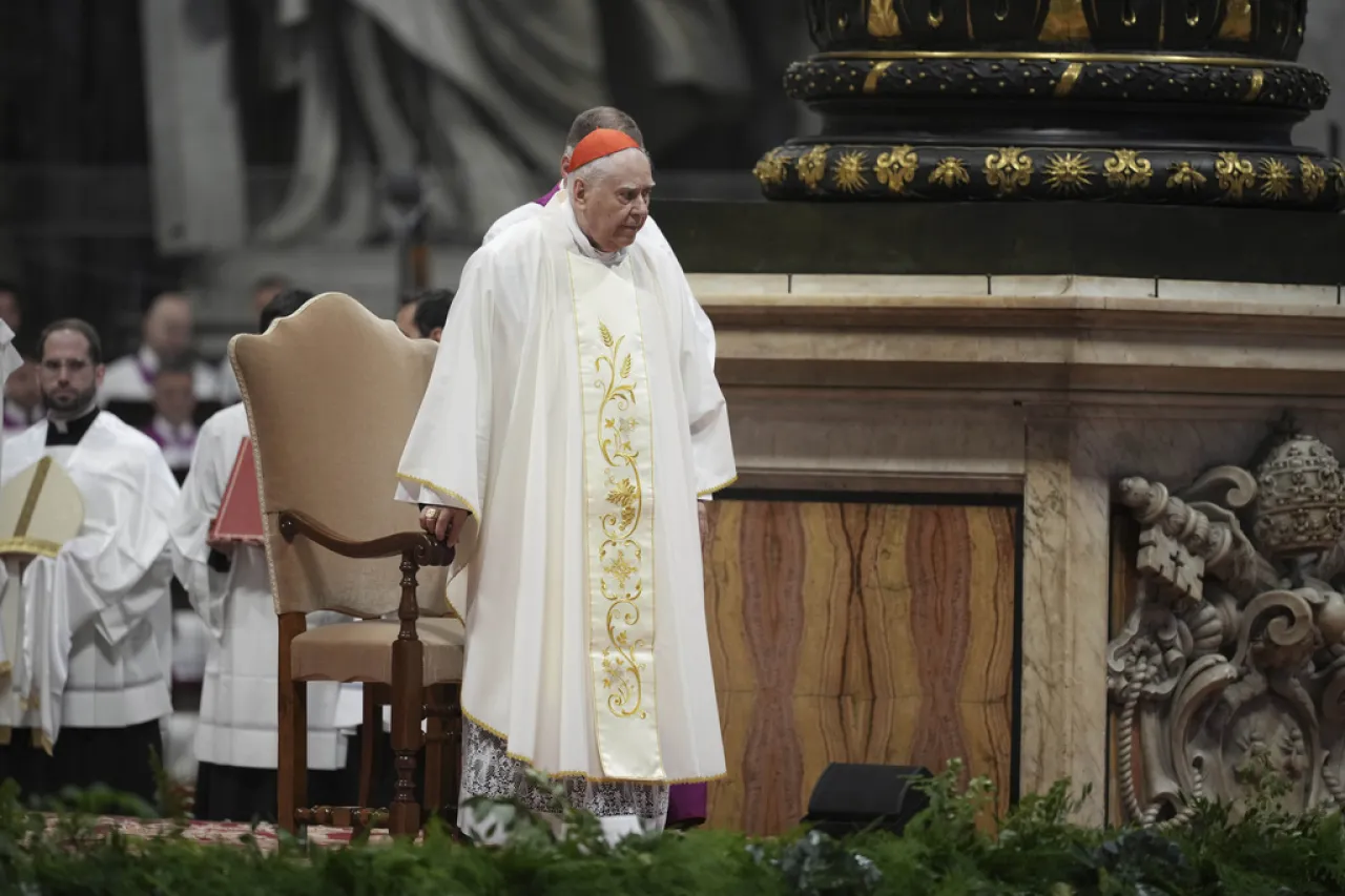 Vaticano inicia el período solemne previo a la Pascua con un papa sensible