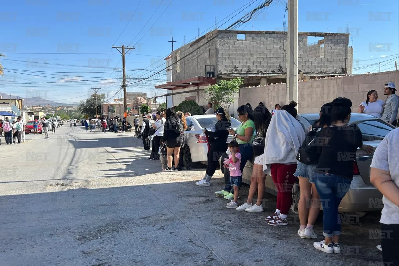Arriban feligreses para seguir Víacrucis en Santa María de la Montaña 