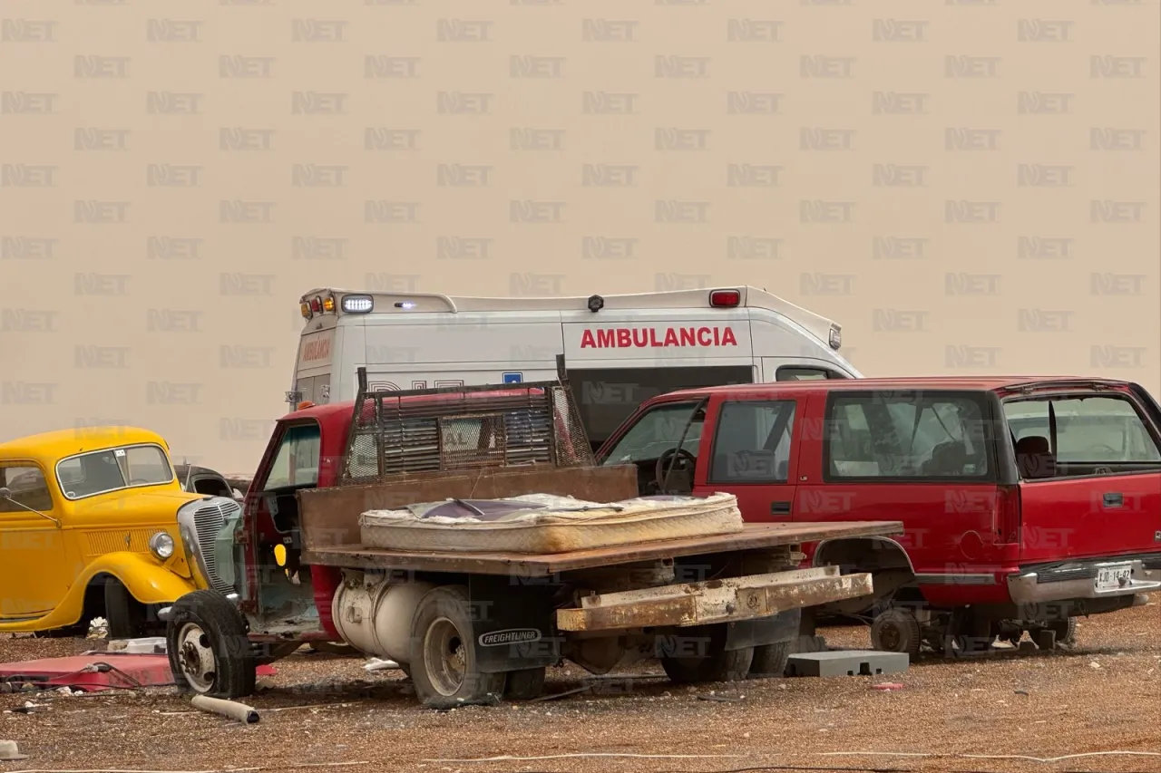 Bomberos sofocan incendio en yonke del Km 27
