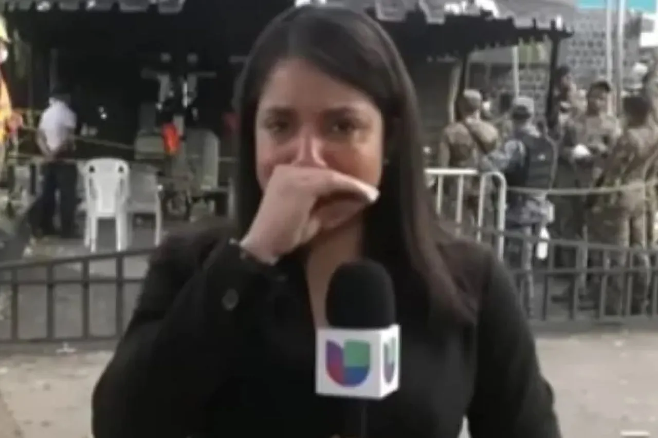 Video: Reportera llora tras dar noticia de familiares muertos en discoteca