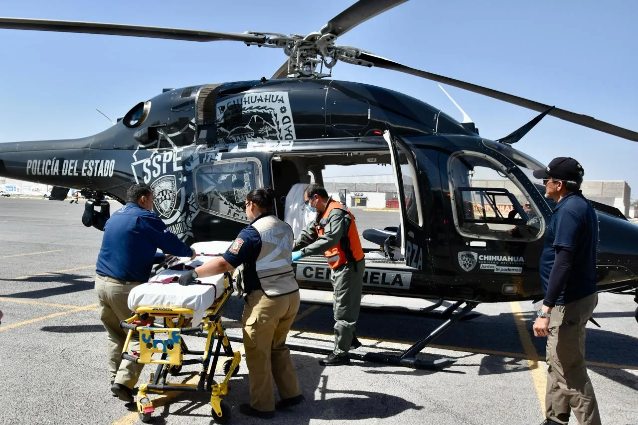 Traslada SSPE vía aérea de Juárez a Chihuahua a recién nacido