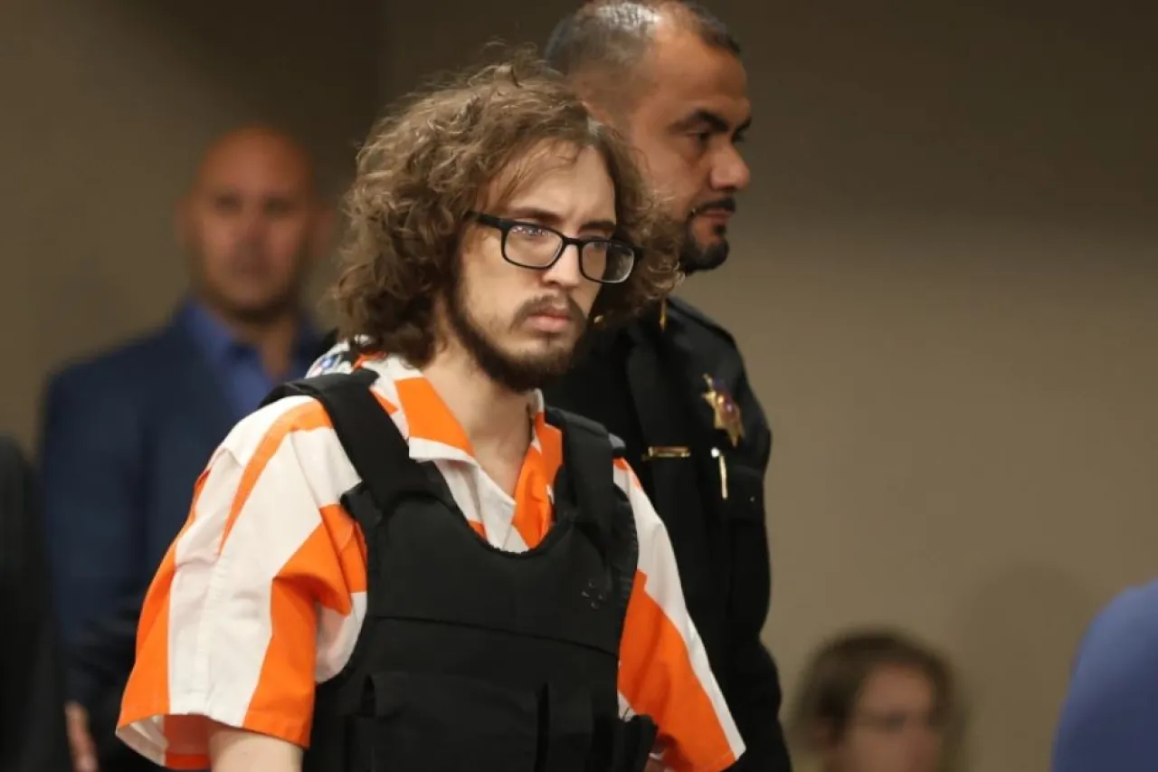 Sentencian a autor de masacre en El Paso a cadena perpetua