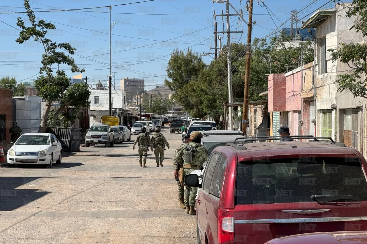 Quitan soldados cámaras de estacionamiento privado