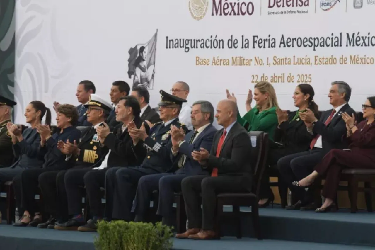 Acude Maru Campos como invitada especial a inauguración de la FAMEX 2025