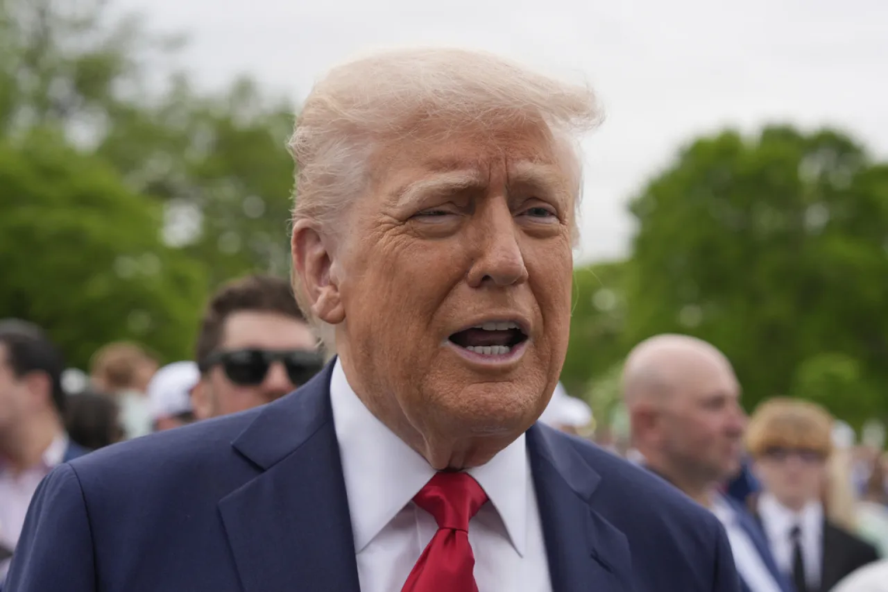 Gobierno de Trump demanda a ciudad santuario por frenar leyes migratorias
