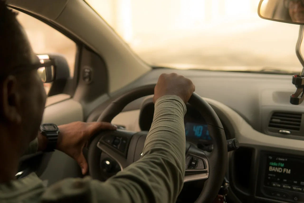 Habilitarán app de taxis en próximas semanas