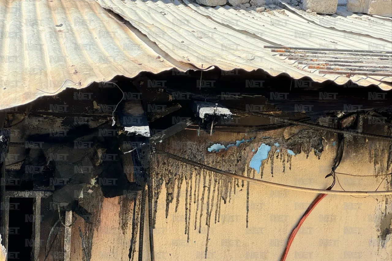 Adulta mayor pierde su casa; la encontró en llamas al regresar de la tienda