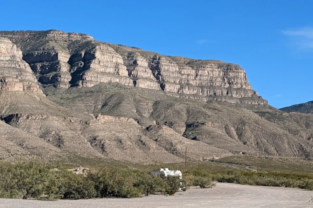 Rescatan a hombre que cayó de casi 30 metros en montañas de Alamogordo
