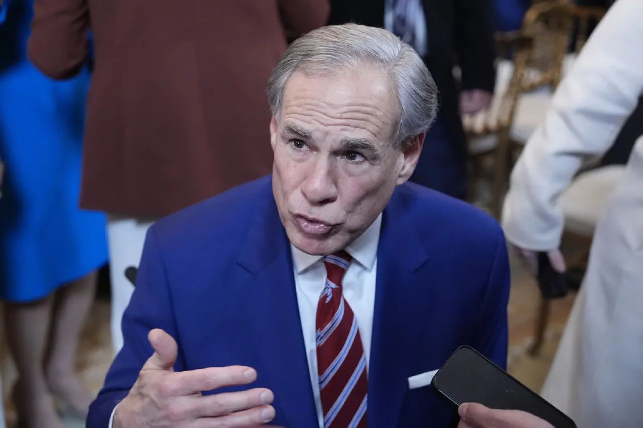 Aprueba Texas plan de fondos públicos para pagar matrícula en escuelas privadas