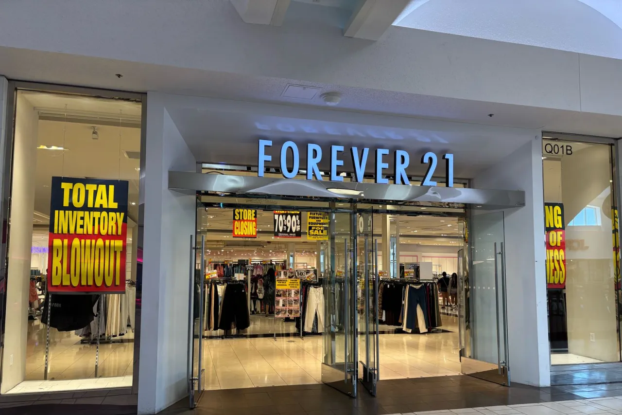 Cierra popular tienda visitada por juarenses en Cielo Vista; descuentos del 90%