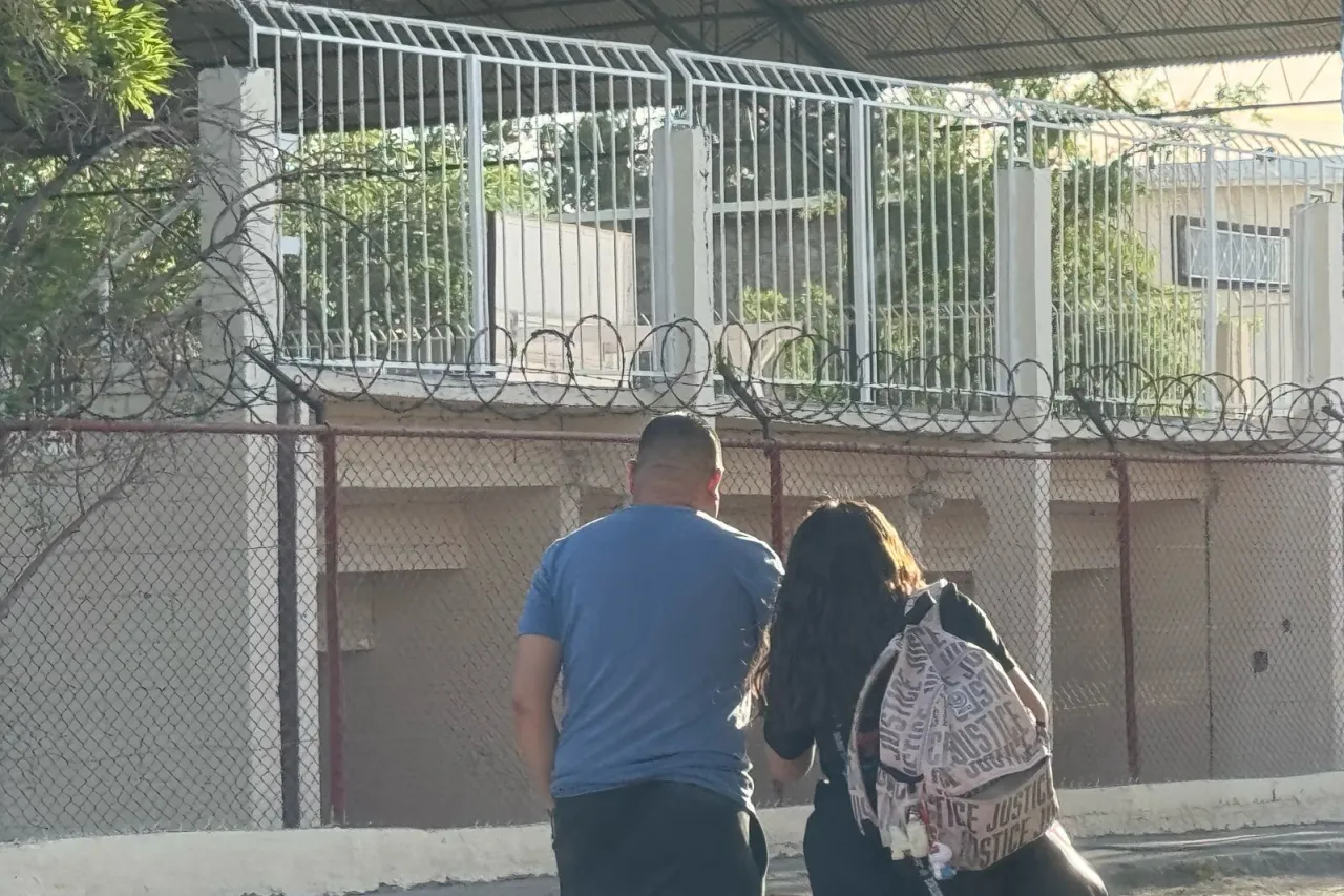 Regresan a clases 293 mil alumnos de educación básica