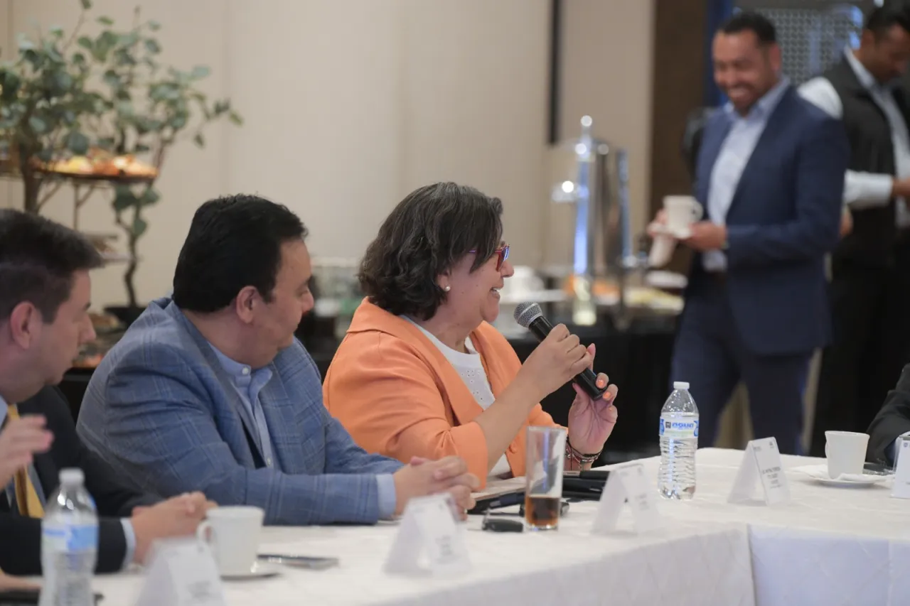 Centro de Convenciones y Aeropuerto, temas prioritarios para CCE y Estado