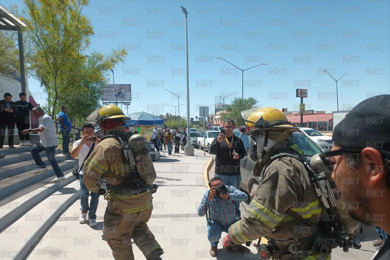 Evacúan a usuarios y personal de Pueblito Mexicano en menos de 5 minutos