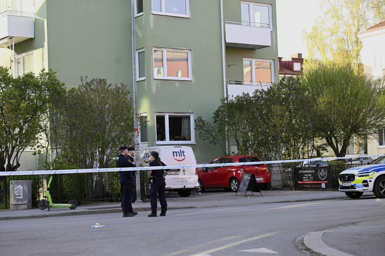 Policía reporta 3 muertes por tiroteo en Suecia