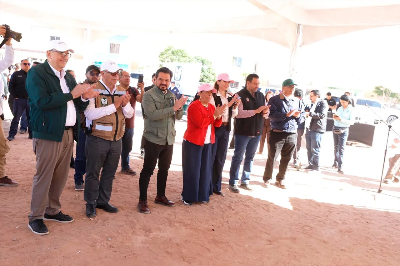Fotos: Recorren alcalde y Zoé Robledo CECIs en Juárez