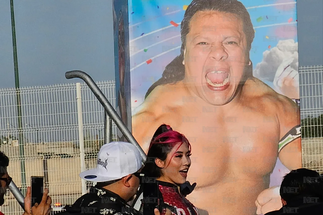 Abarrotan función de Lucha Libre por Día del Niño