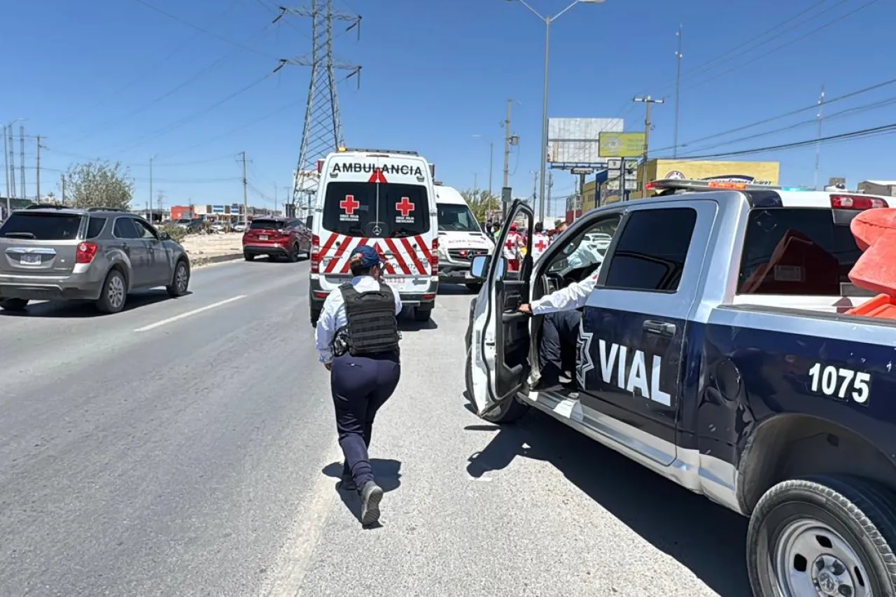 Moto atropella a niño de 7 años que cruzó Las Torres sin precaución