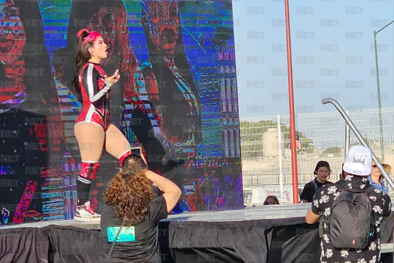 Abarrotan función de Lucha Libre por Día del Niño