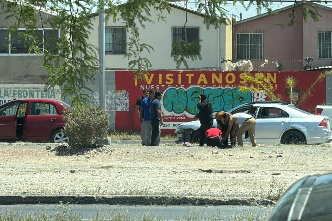 Moto atropella a niño de 7 años que cruzó Las Torres sin precaución