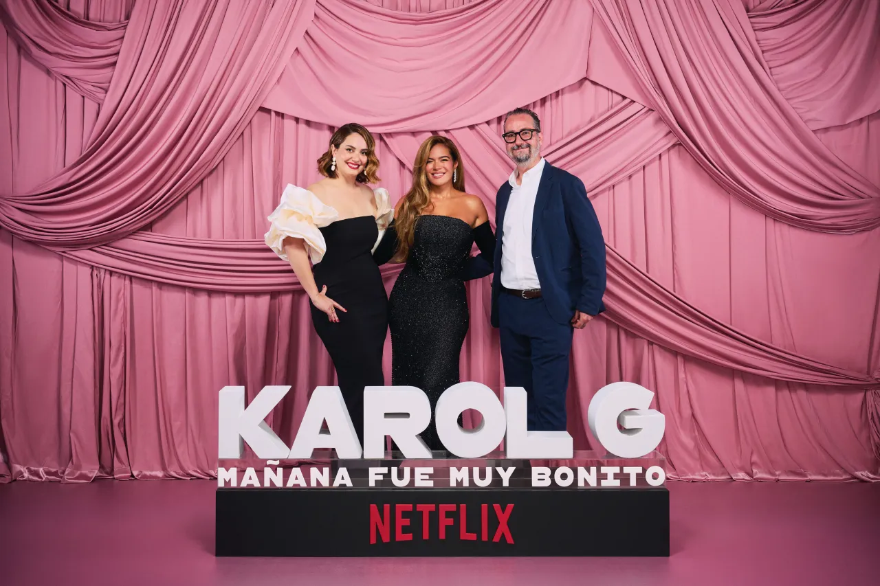 Karol G reaparece en Medellín para estrenar su documental