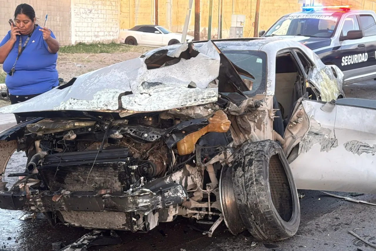 Omite alto y provoca choque; al menos 13 lesionados