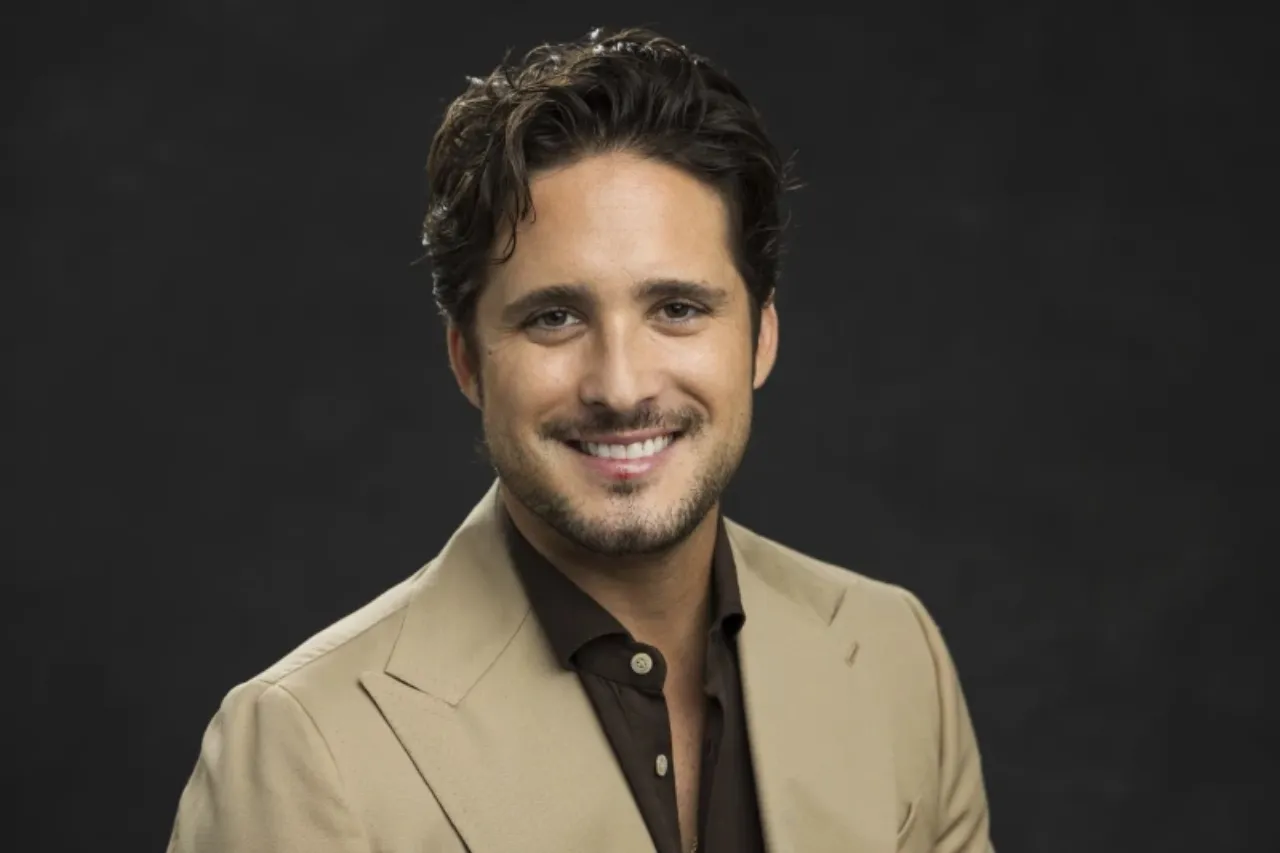 Diego Boneta prueba algo nuevo con su novela debut