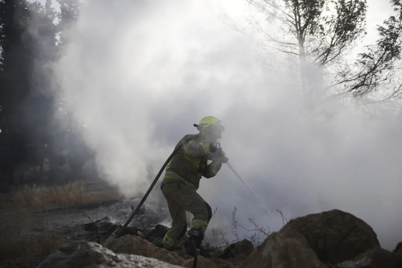 Varios países envían aviones a Israel para ayudar a combatir incendio