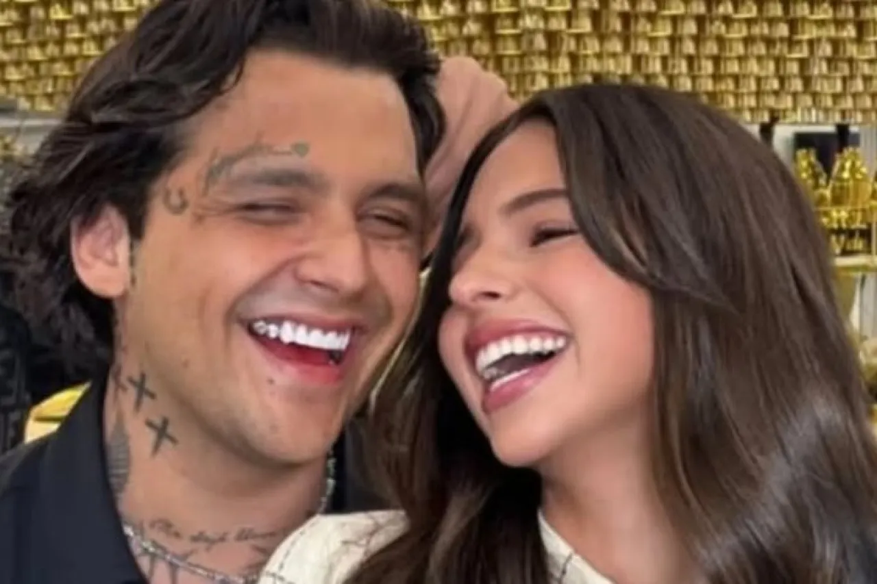 Christian Nodal asegura que Ángela Aguilar es 'dueña' de medio Zacatecas
