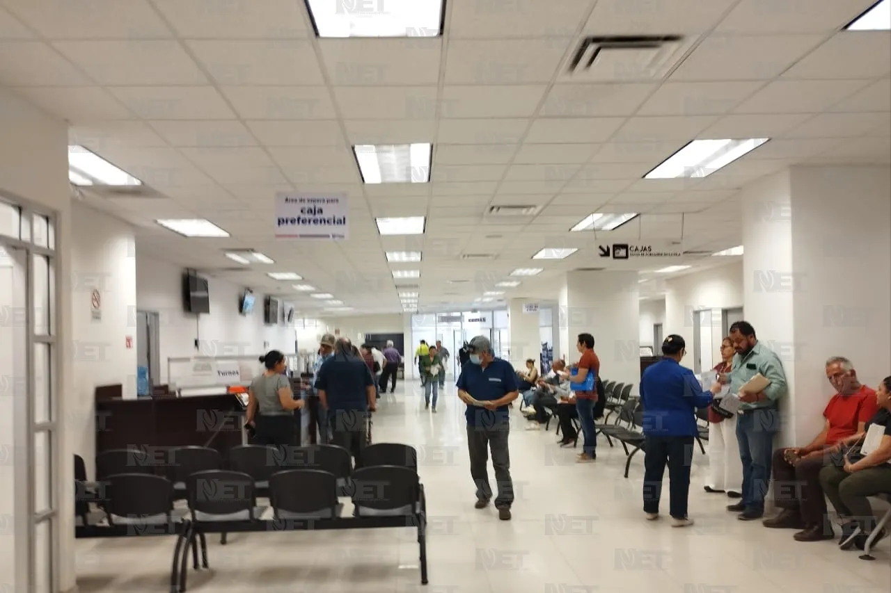 Cerró Juárez abril con un avance del 60% en revalidación vehicular