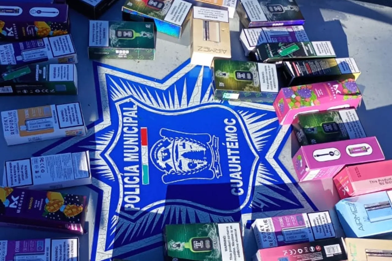 Cae menor de 16 años con 37 vapeadores y marihuana en Cuauhtémoc