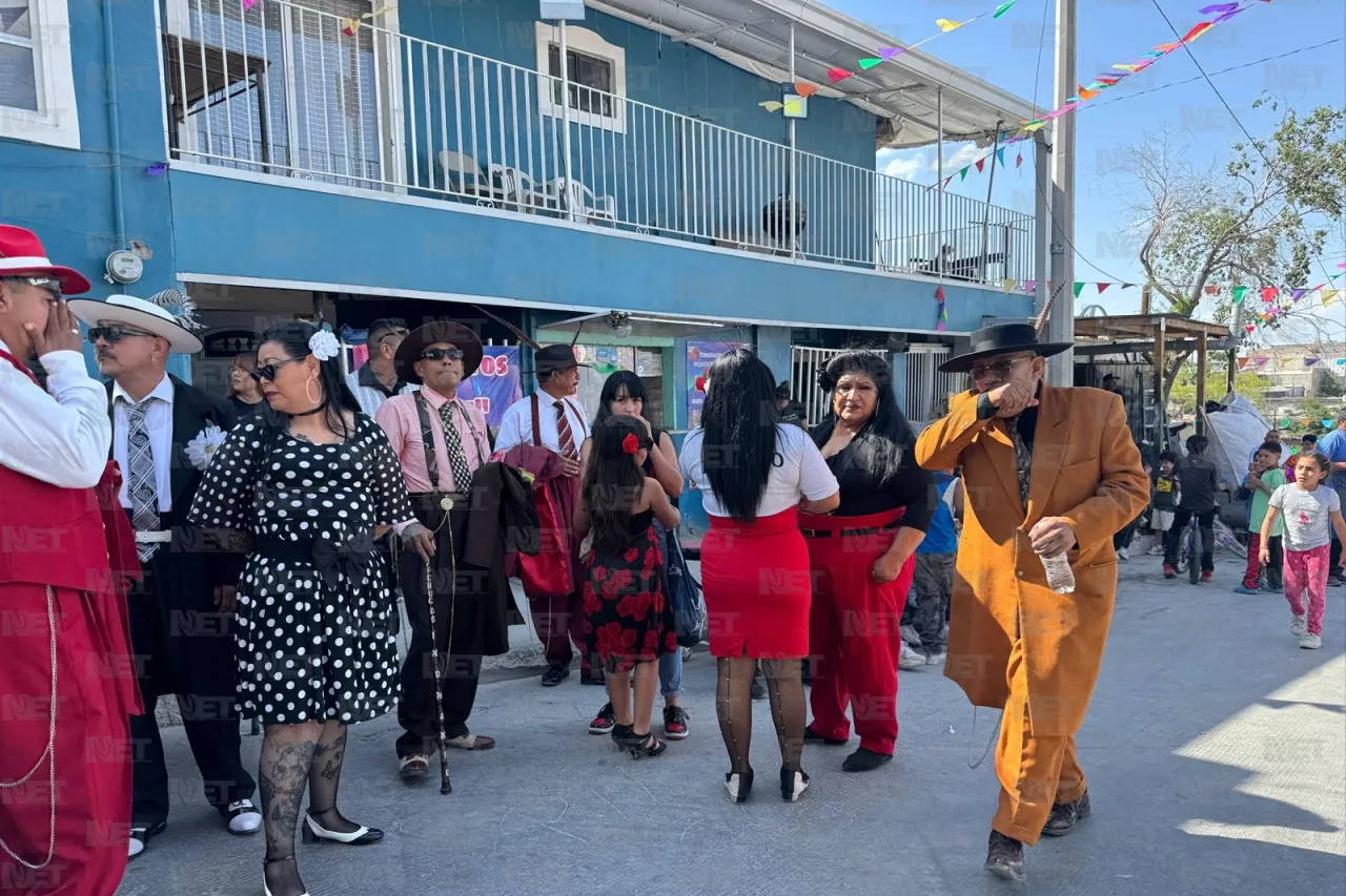 Celebran el Día de la Santa Cruz con gran fiesta comunitaria
