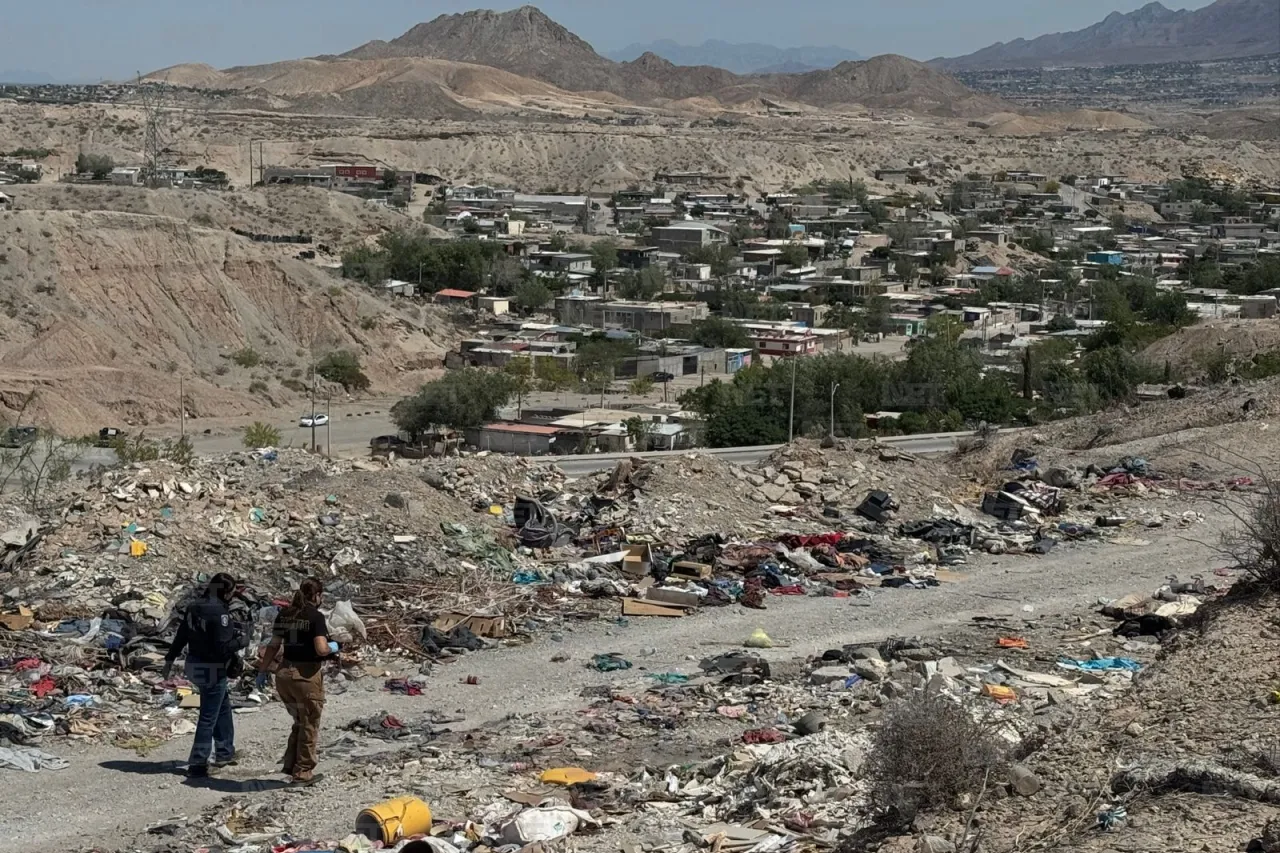 Hallan cadáver de un hombre en terracería detrás de un panteón