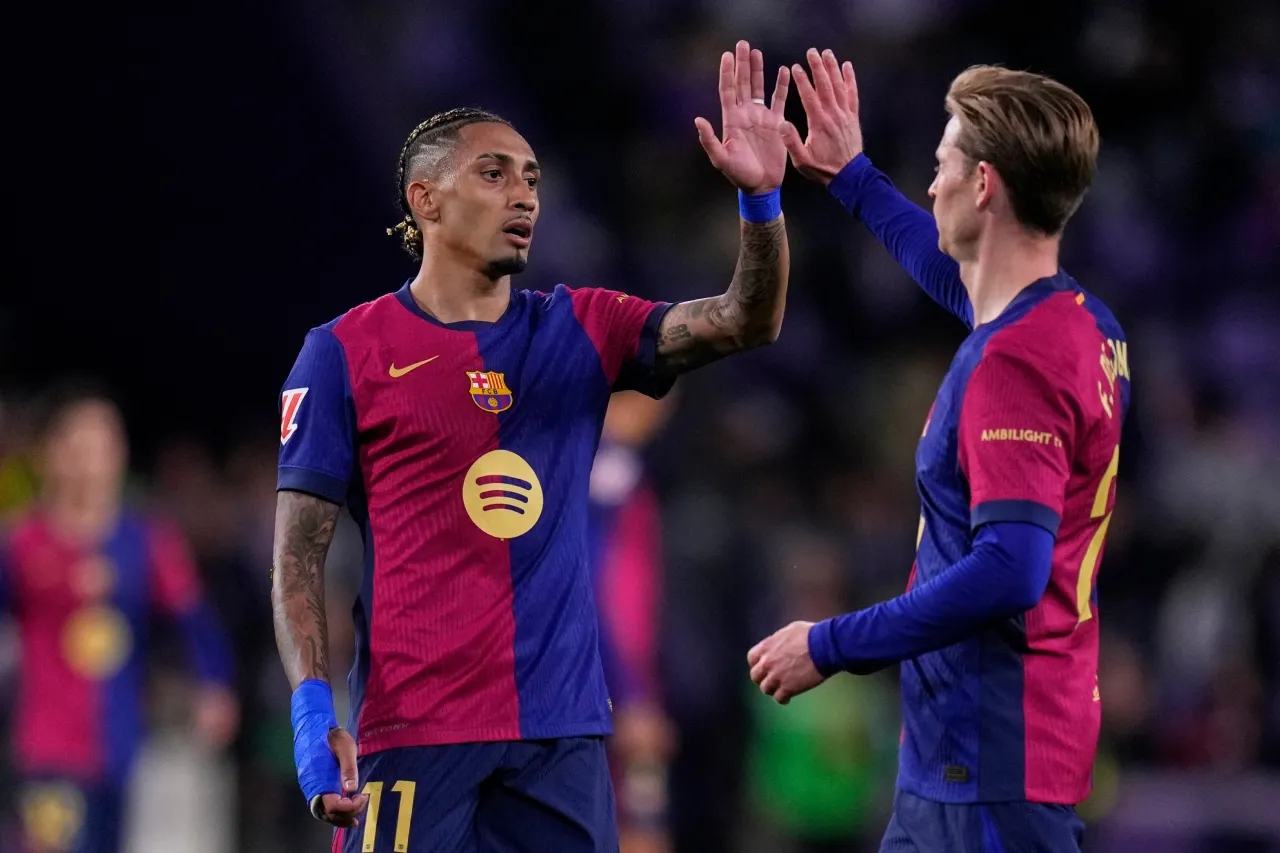 Barcelona remonta para vencer al Valladolid y afianzar el liderato en la liga