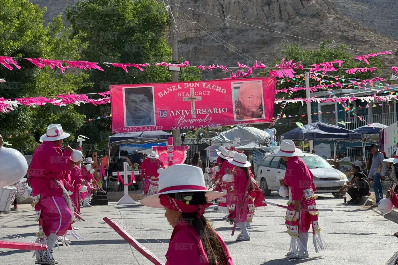 Celebran el Día de la Santa Cruz con gran fiesta comunitaria