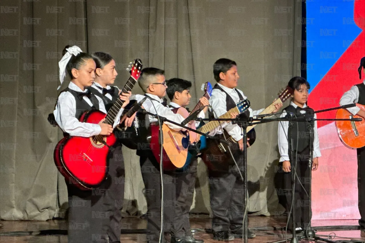 Celebra Juárez su primer encuentro estatal de rondallas