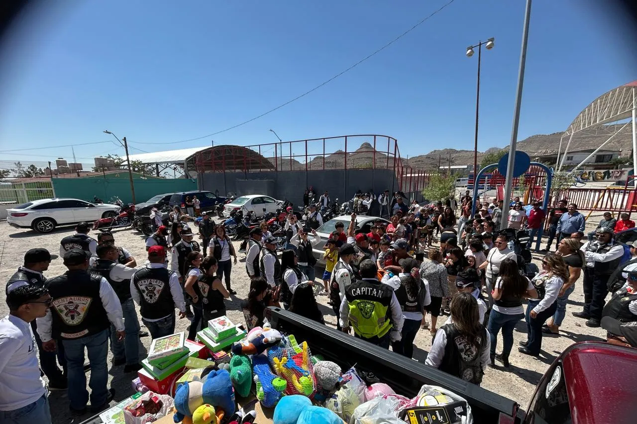 Reparten ‘bikers’ 500 juguetes a niños de colonia vulnerable
