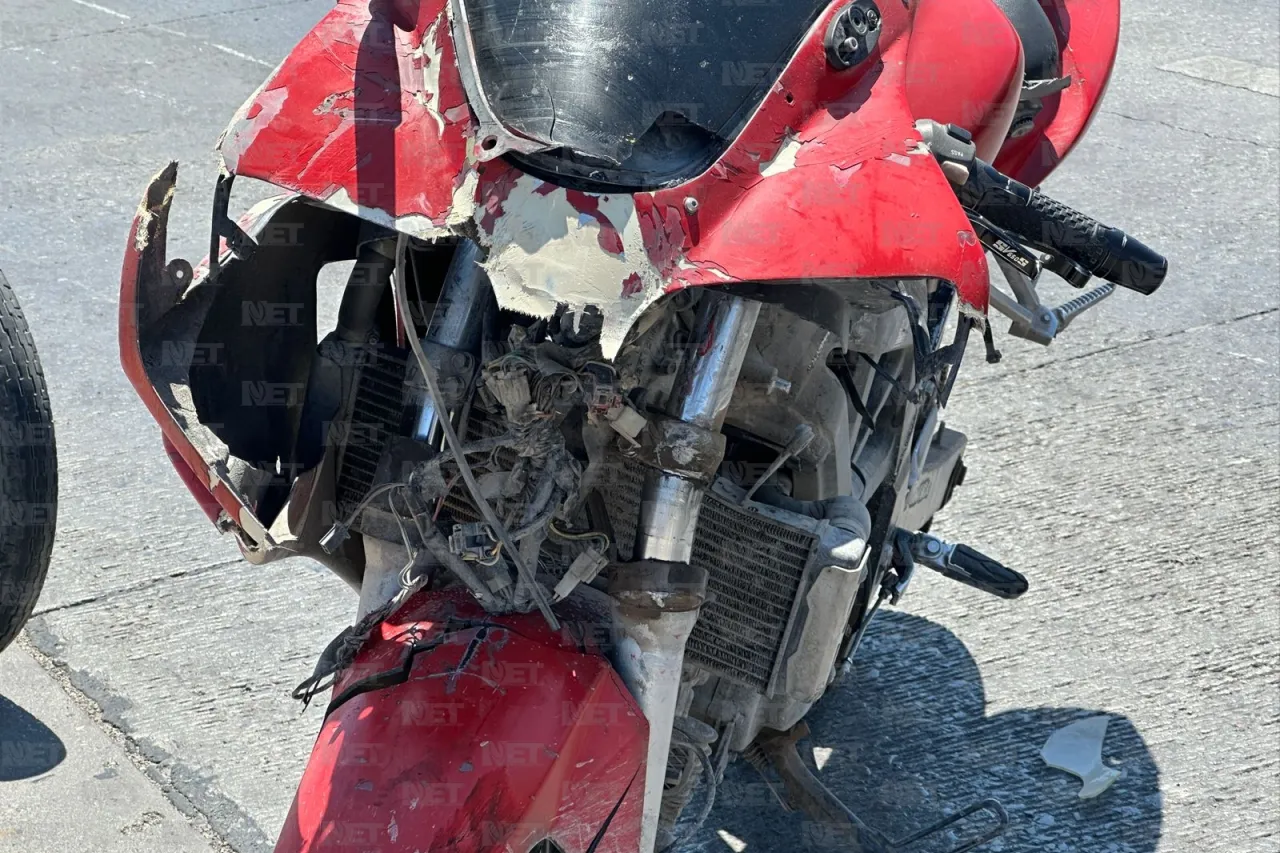 Fuerte choque en Juan Pablo II deja dos motociclistas lesionados 
