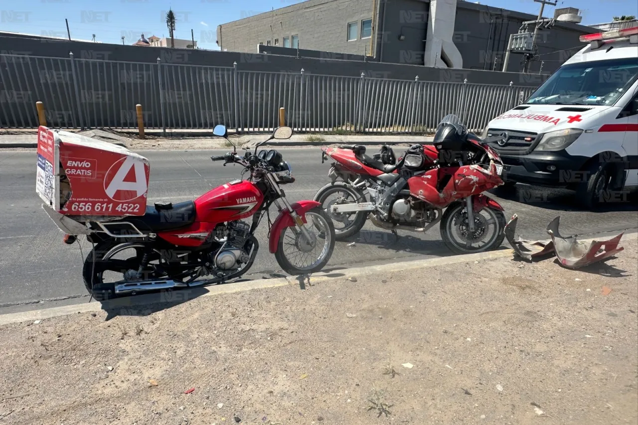 Fuerte choque en Juan Pablo II deja dos motociclistas lesionados 