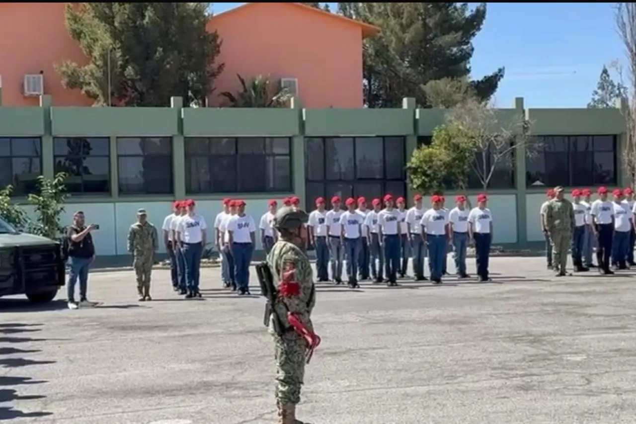 Juran bandera 315 jóvenes tras terminar su servicio militar en Chihuahua