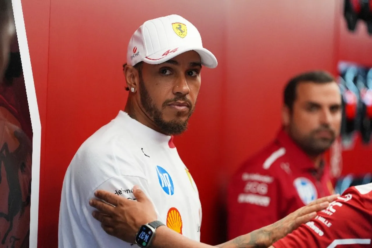 '¿Quieres que lo deje pasar a él también?': La frustración de Ferrari en Miami