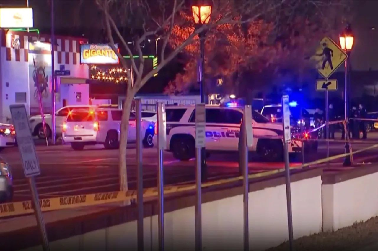 Tres muertos y cinco heridos tras tiroteo en restaurante de Arizona
