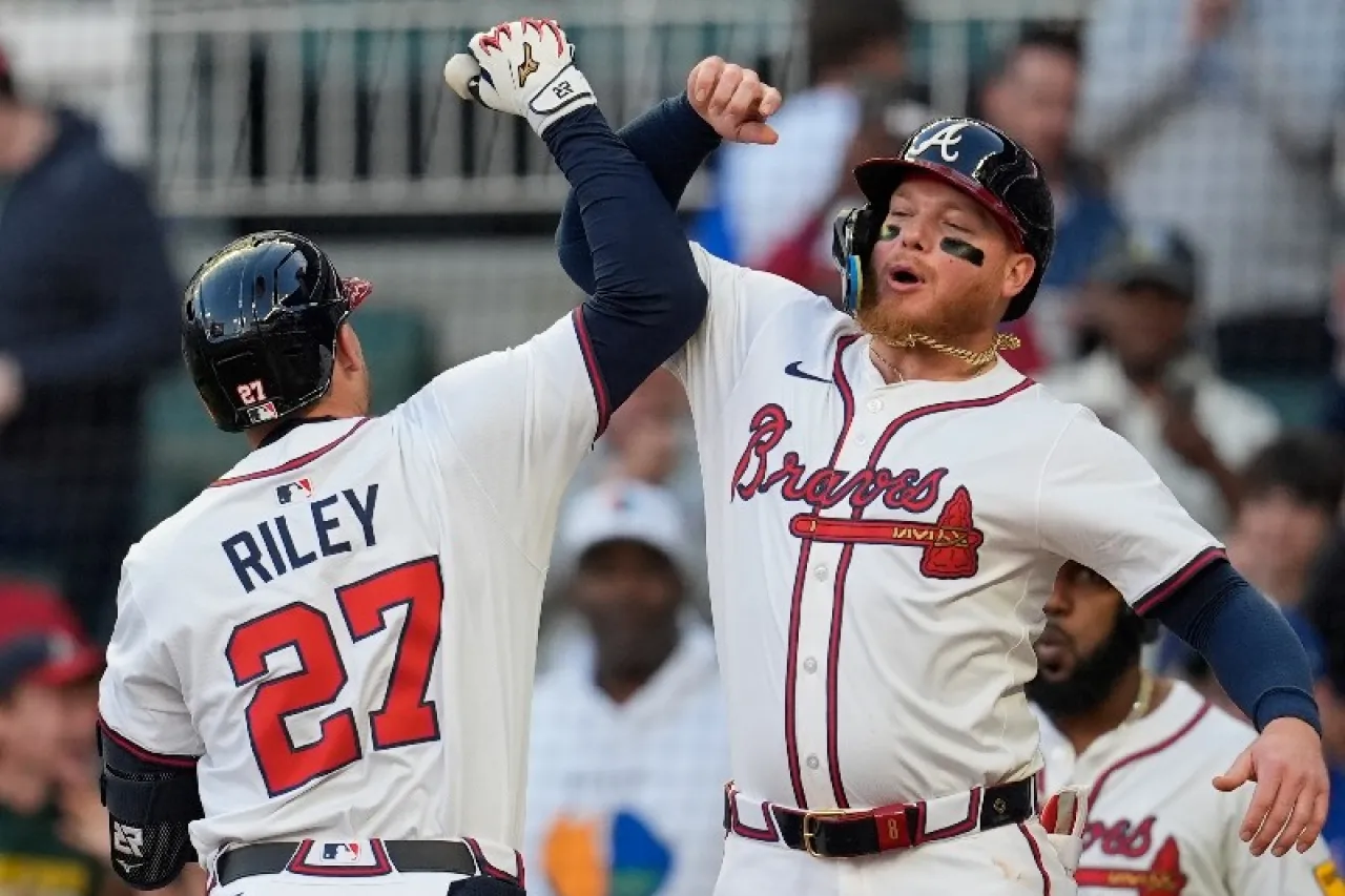 Ganan Braves y frenan racha de los Dodgers