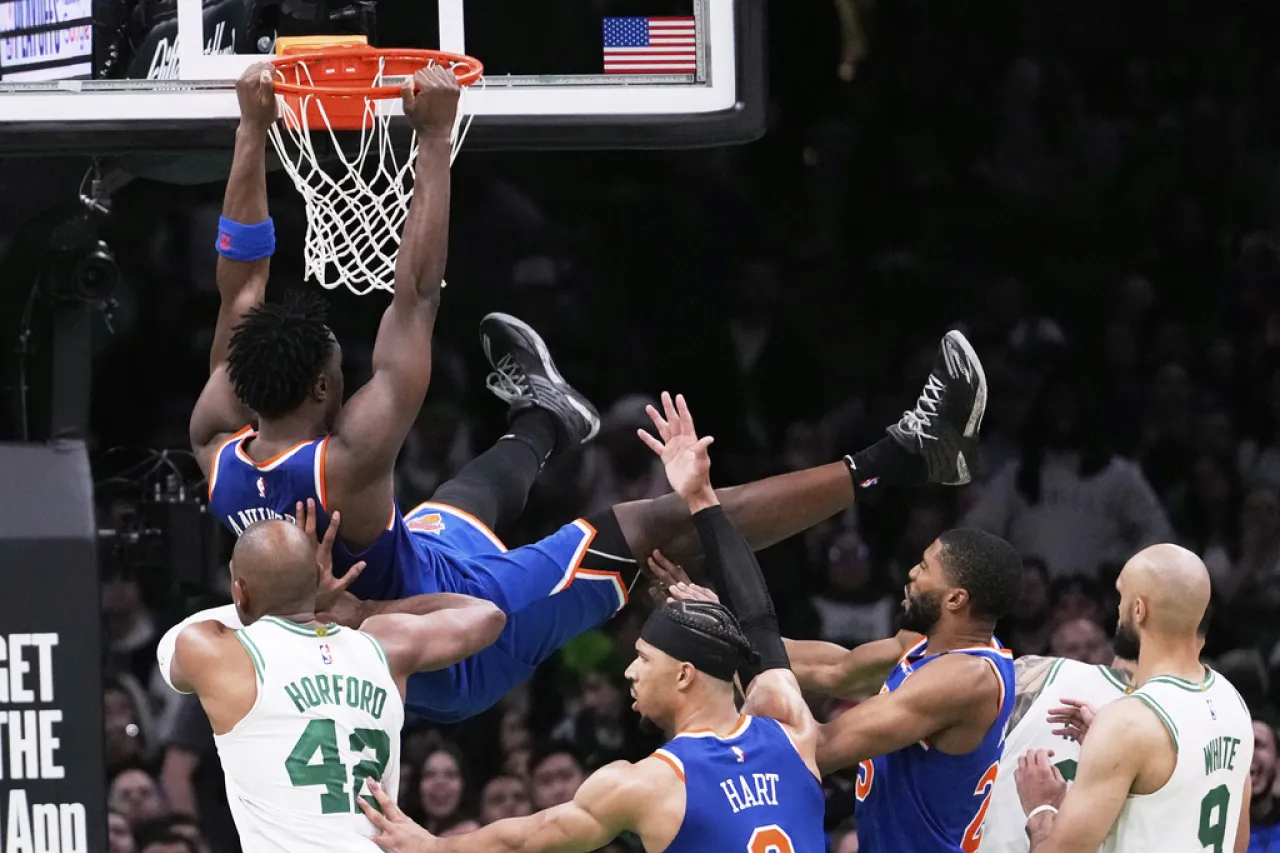 Knicks vencen a Celtics en el primer duelo de las semifinales del Este