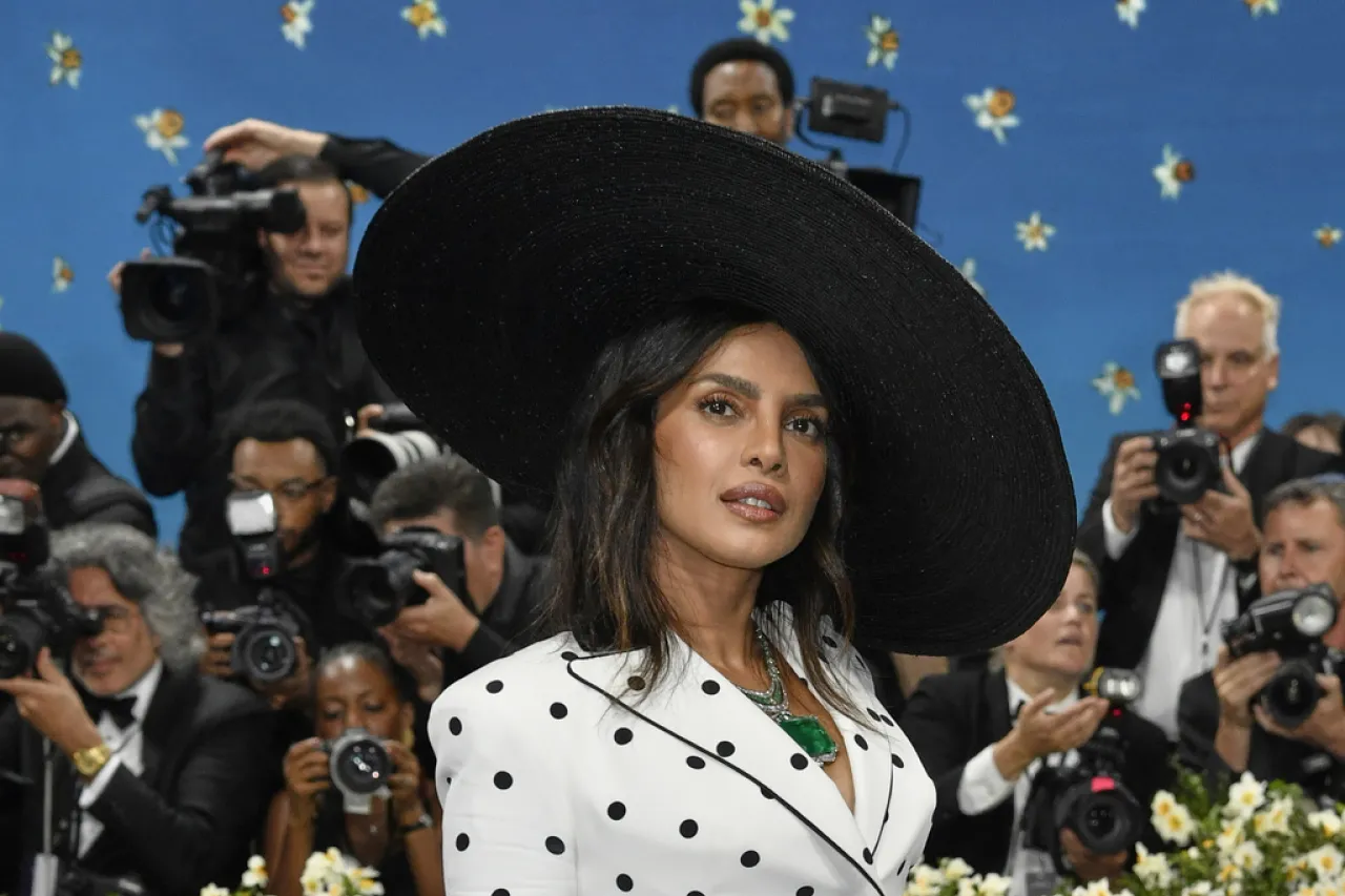 Met Gala rinde homenaje a la moda y diseñadores afrodescendientes