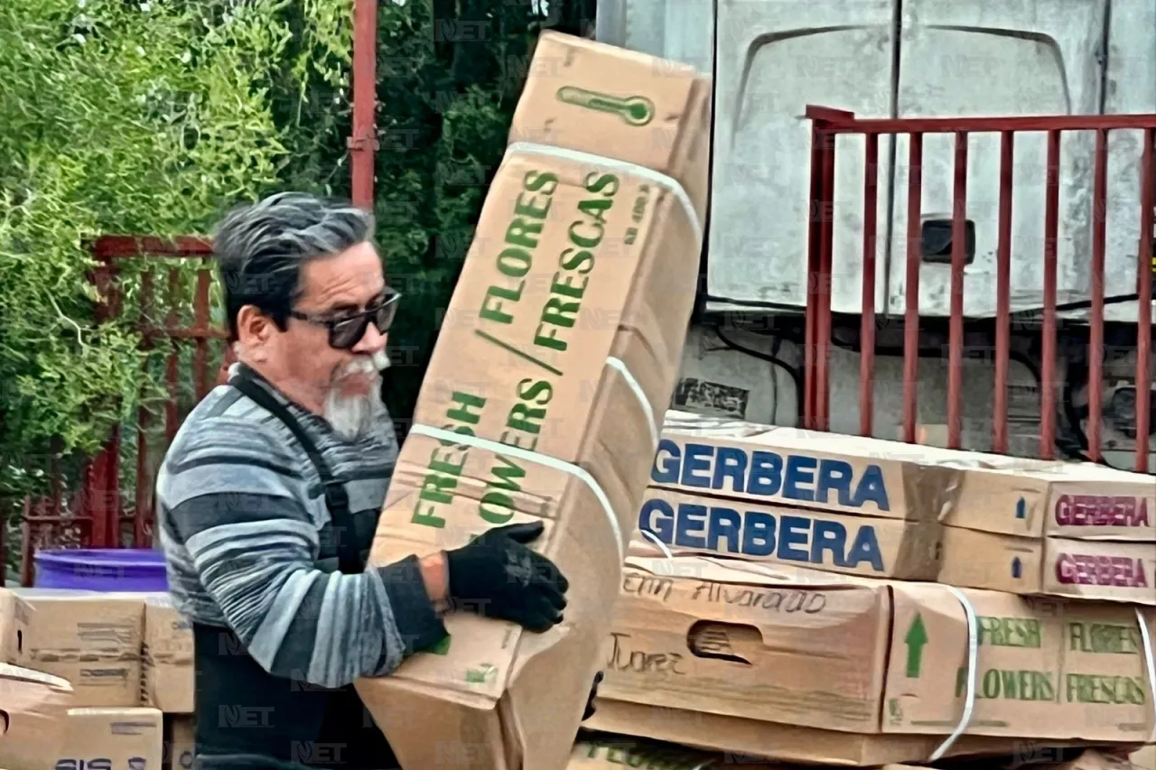 Arriban flores a Juárez para celebrar el Día de las Madres