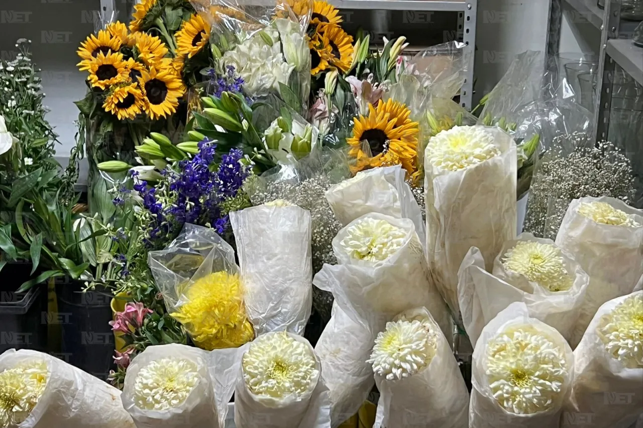 Arriban flores a Juárez para celebrar el Día de las Madres
